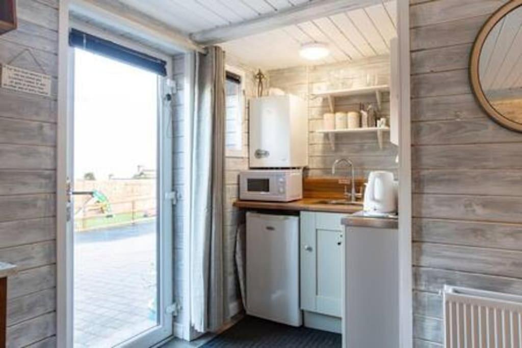 Loughview Chalet Whitehouse  Buitenkant foto