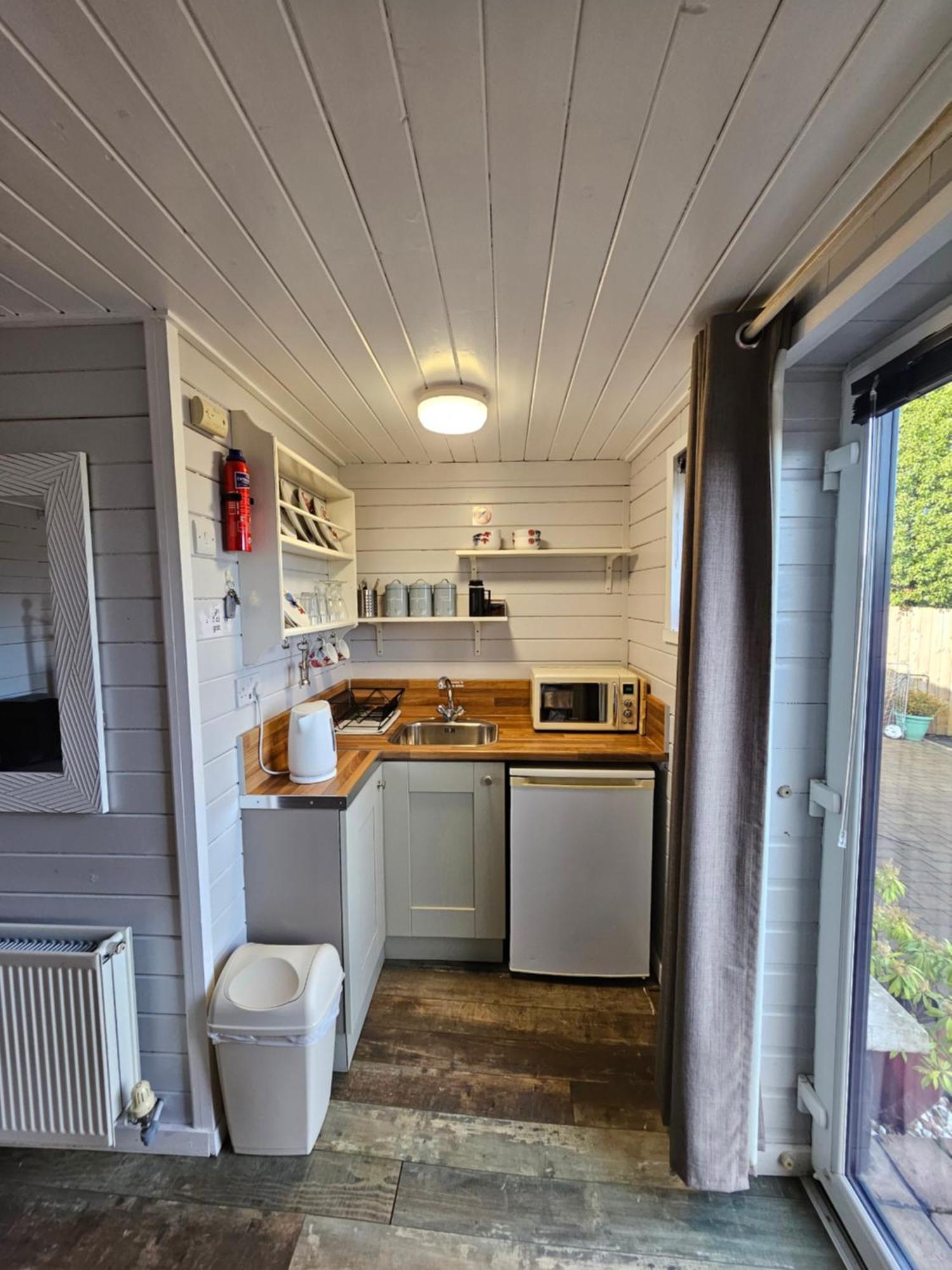 Loughview Chalet Whitehouse  Buitenkant foto